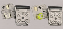 Load image into Gallery viewer, PEUGEOT 607 FRONT RIGHT DRIVER SIDE WINDOW REPAIR KIT CLIPS 1000098-99