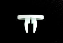 Load image into Gallery viewer, 10x FORD WHEEL ARCH LINING TRIM SPLASHGUARD PLASTIC GROMMET CLIPS