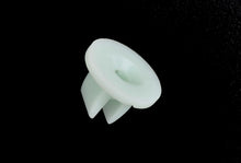 Load image into Gallery viewer, 10x FORD WHEEL ARCH LINING TRIM SPLASHGUARD PLASTIC GROMMET CLIPS
