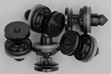 Load image into Gallery viewer, 10x FORD FOCUS C-MAX KUGA INTERIOR CARD TRIM PANEL RETAINING CLIPS