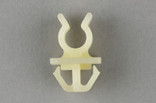 Load image into Gallery viewer, 1x HONDA SUZUKI TOYOTA SECURE STAY TIE ROD CLIP FOR BONNET ROD
